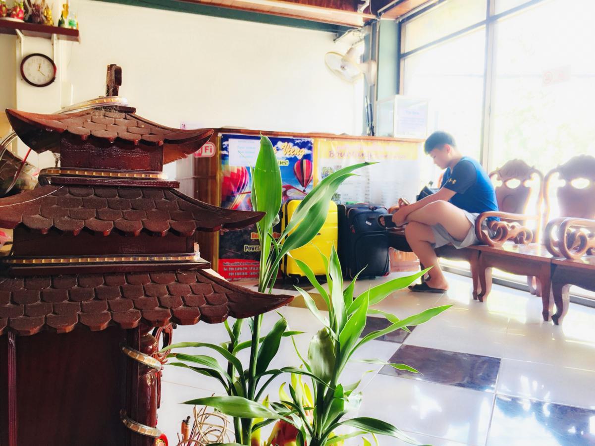 Mountainview Riverside Boutique Hotel Vang Vieng Esterno foto