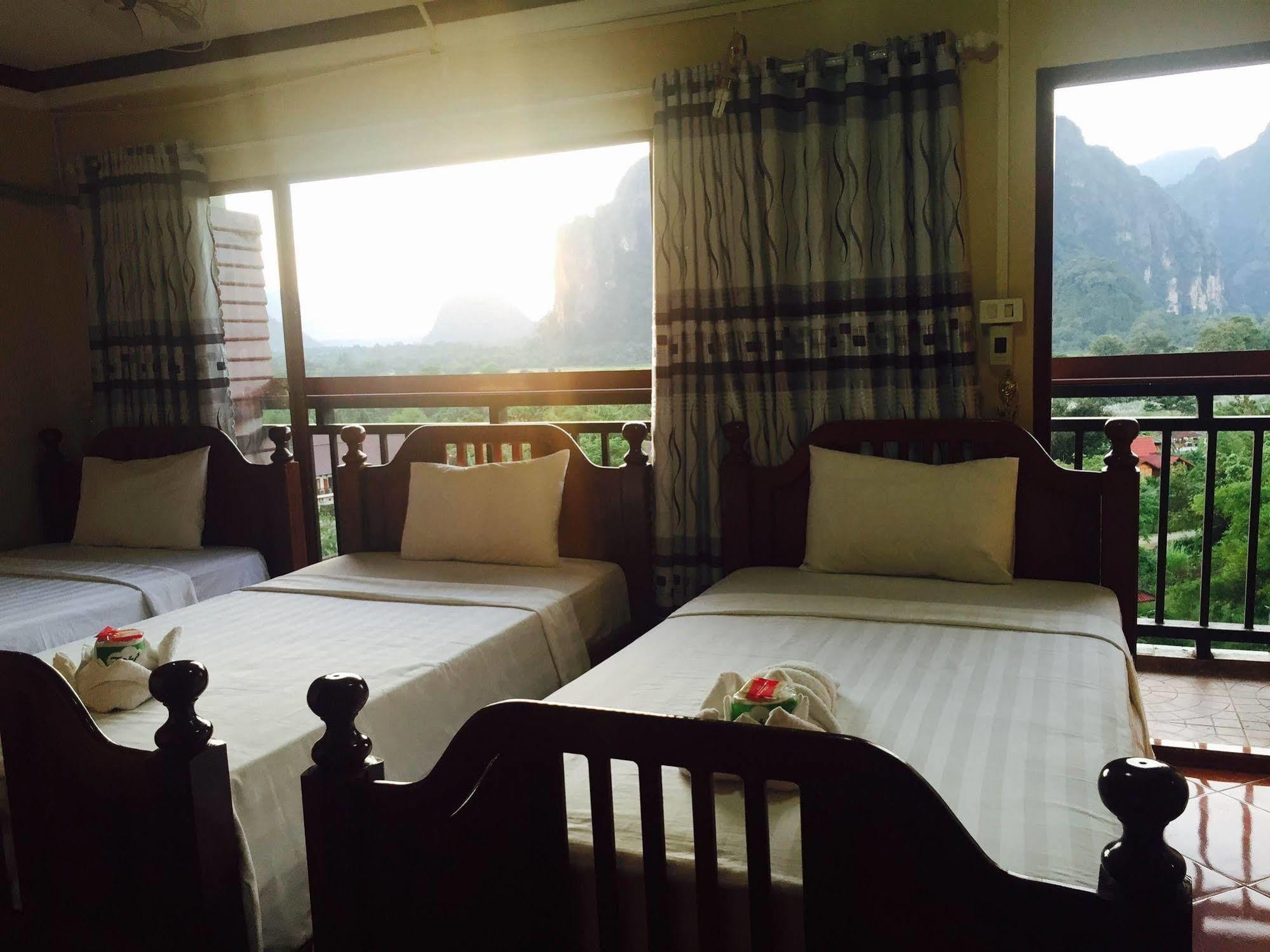 Mountainview Riverside Boutique Hotel Vang Vieng Esterno foto