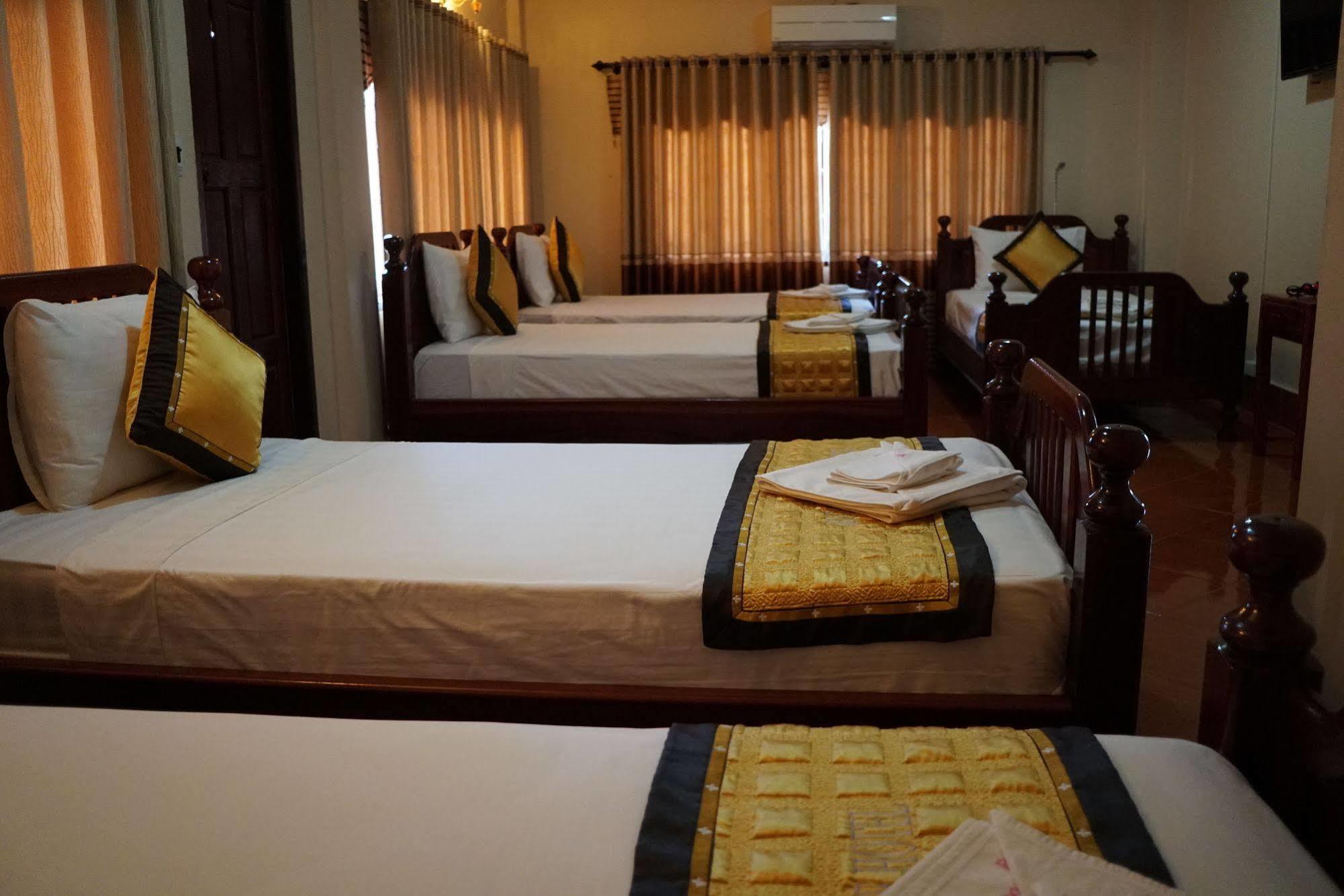 Mountainview Riverside Boutique Hotel Vang Vieng Esterno foto