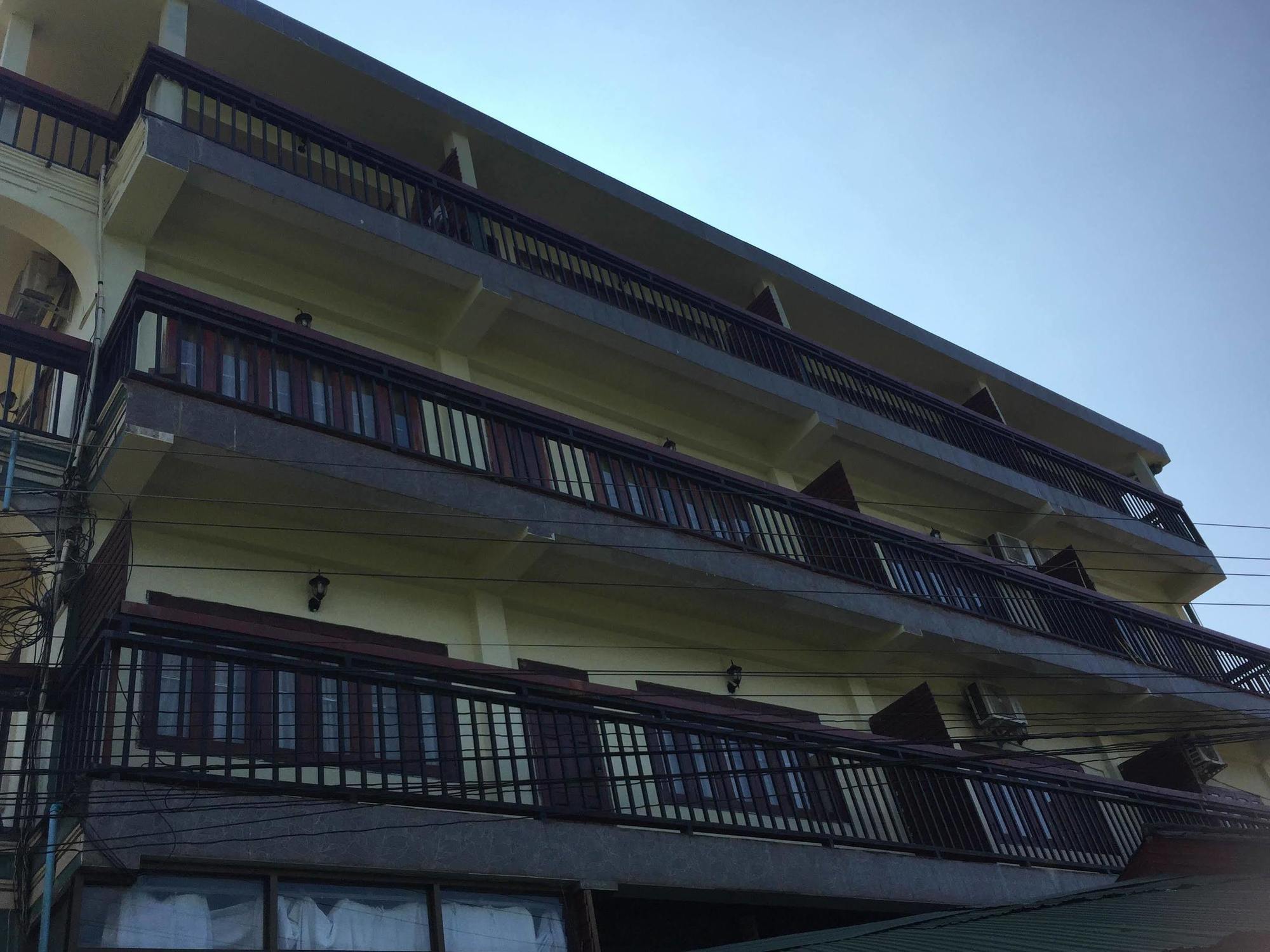 Mountainview Riverside Boutique Hotel Vang Vieng Esterno foto