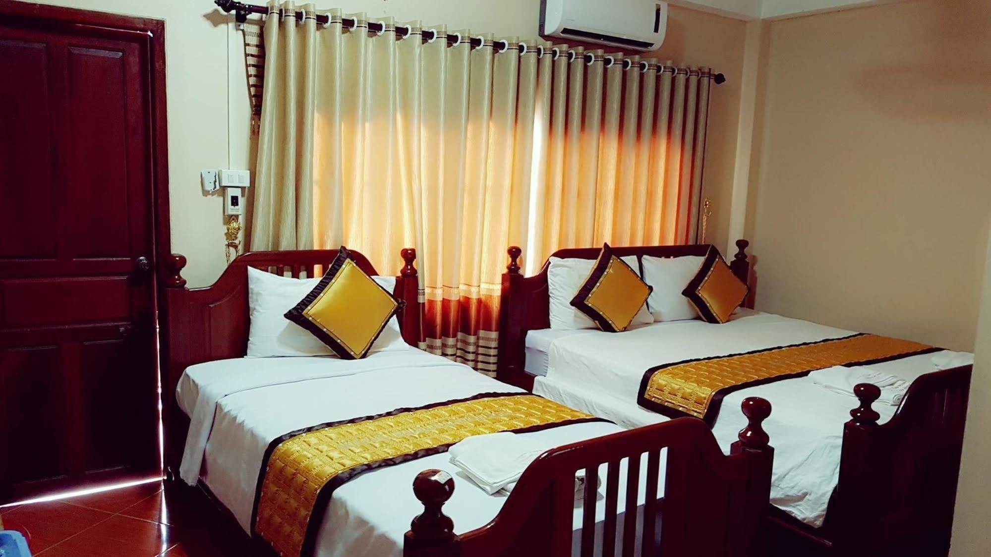Mountainview Riverside Boutique Hotel Vang Vieng Esterno foto