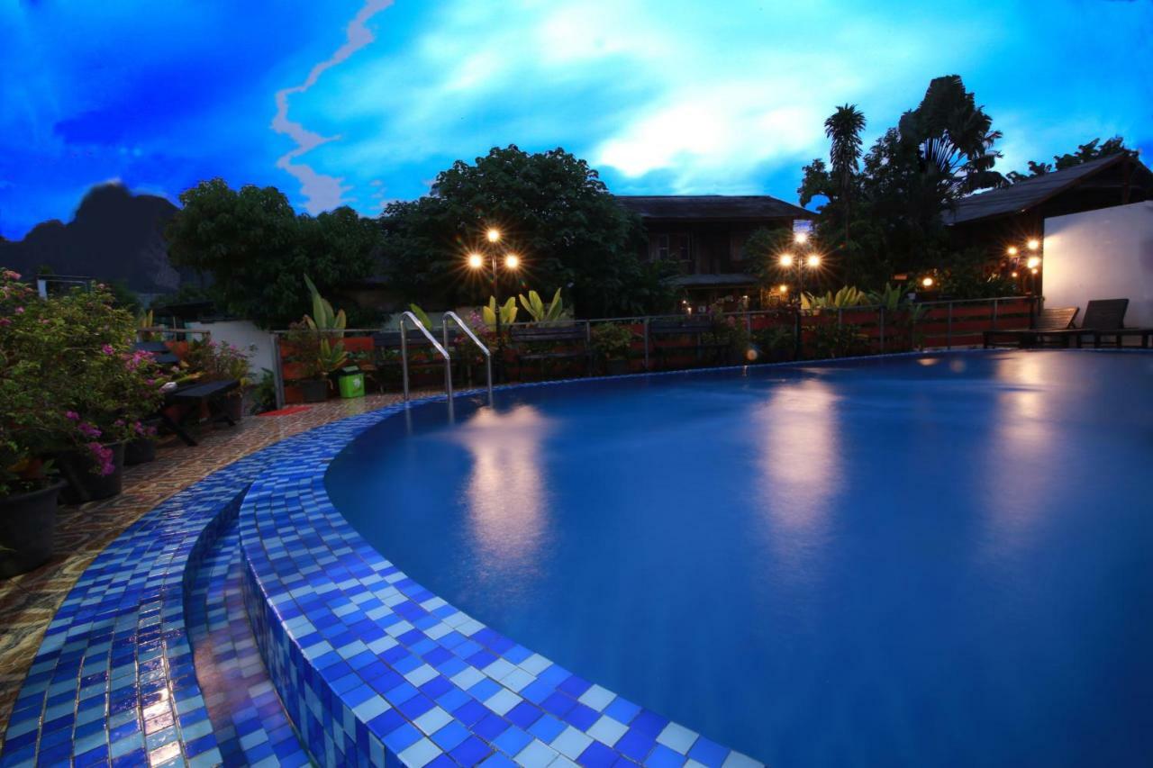 Mountainview Riverside Boutique Hotel Vang Vieng Esterno foto